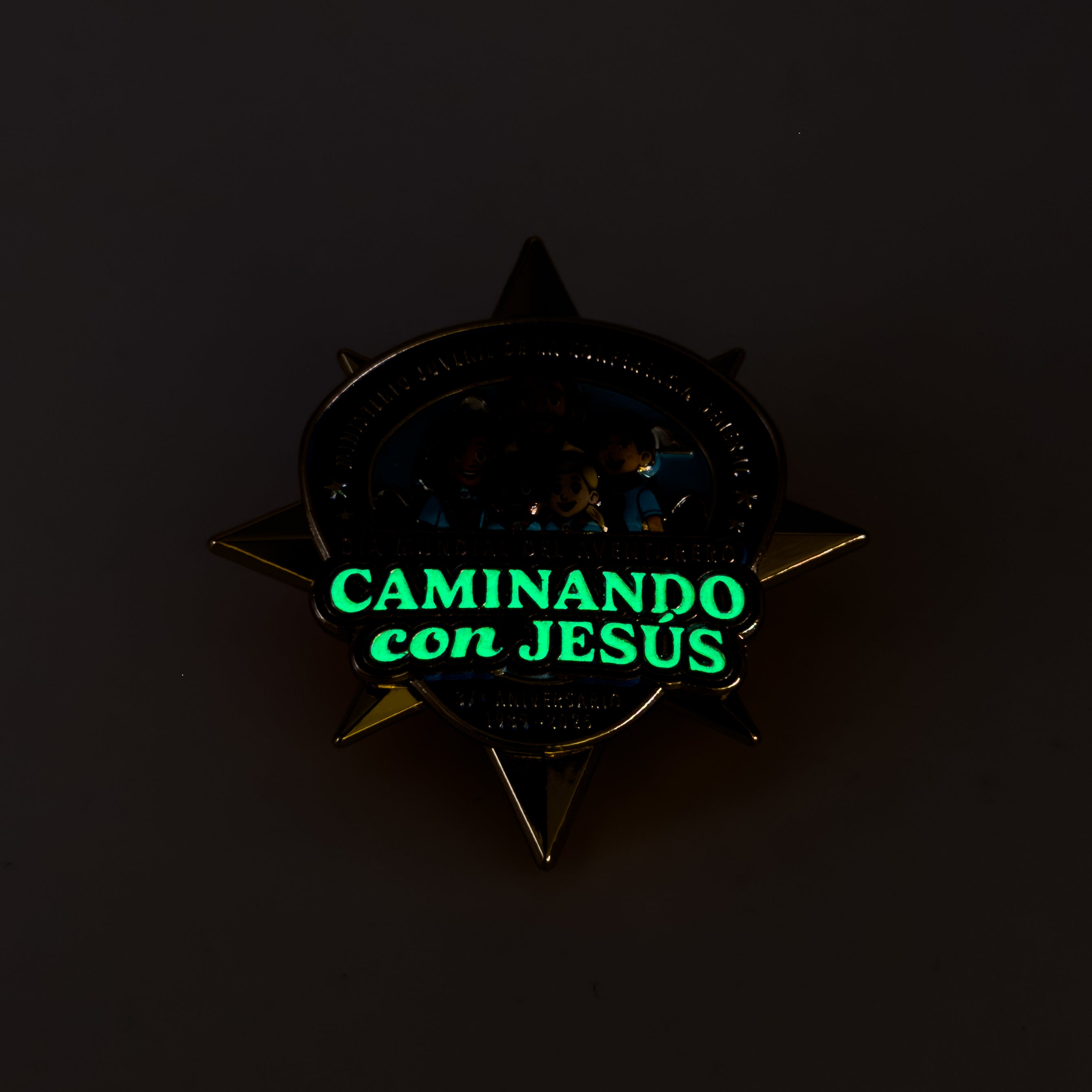 Día Mundial del Aventurero 2026 "Caminando con Jesús" Pin