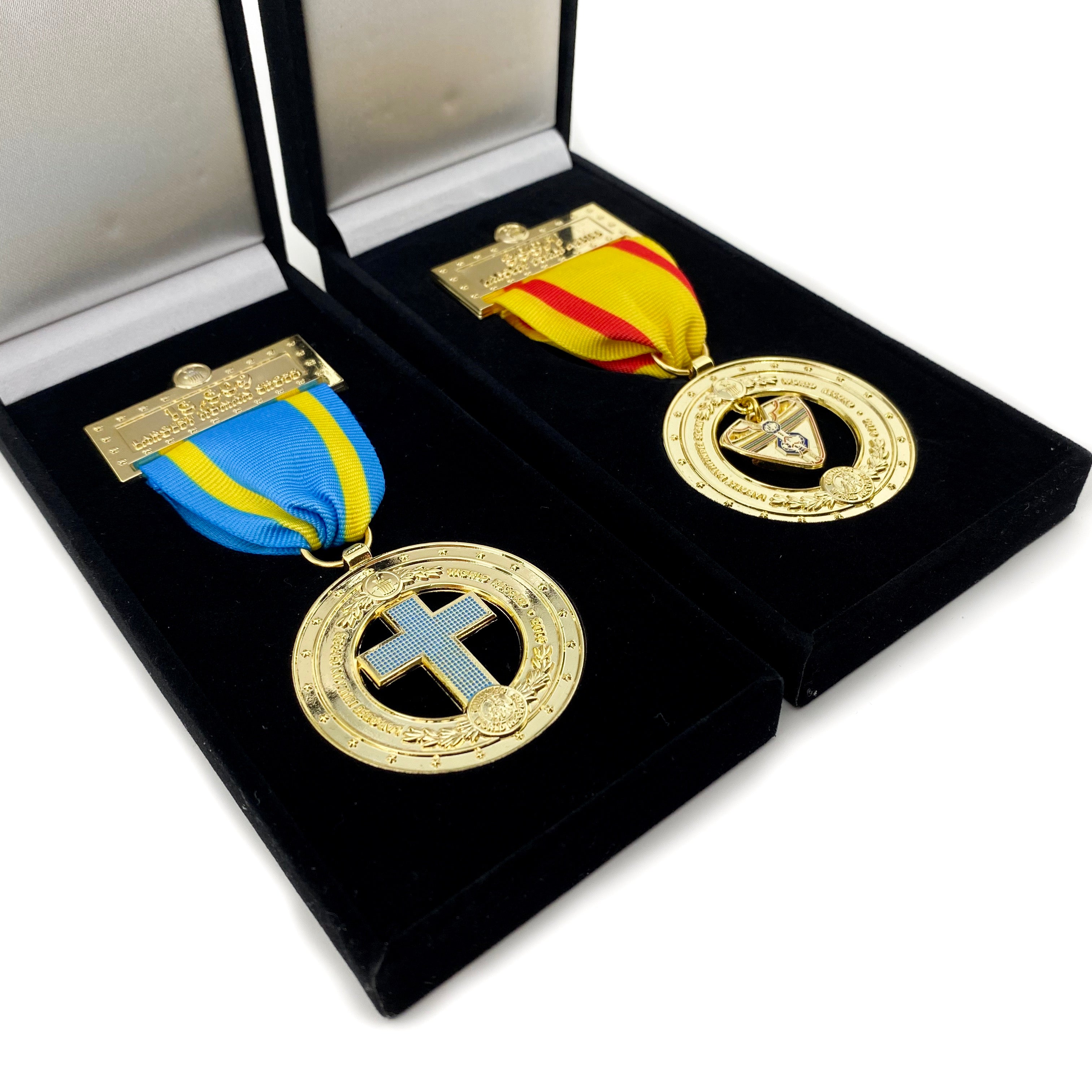 Largest Human Cross & Pathfinder Scarf World Record Medals Pin Set (Bundle) - Pinfinder Club