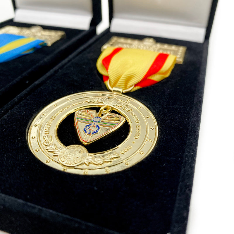 Largest Human Cross & Pathfinder Scarf World Record Medals Pin Set (Bundle) - Pinfinder Club